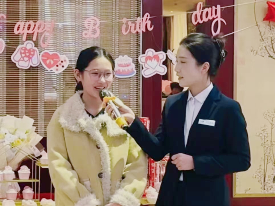人生第一次，主持夢(mèng)的初次綻放